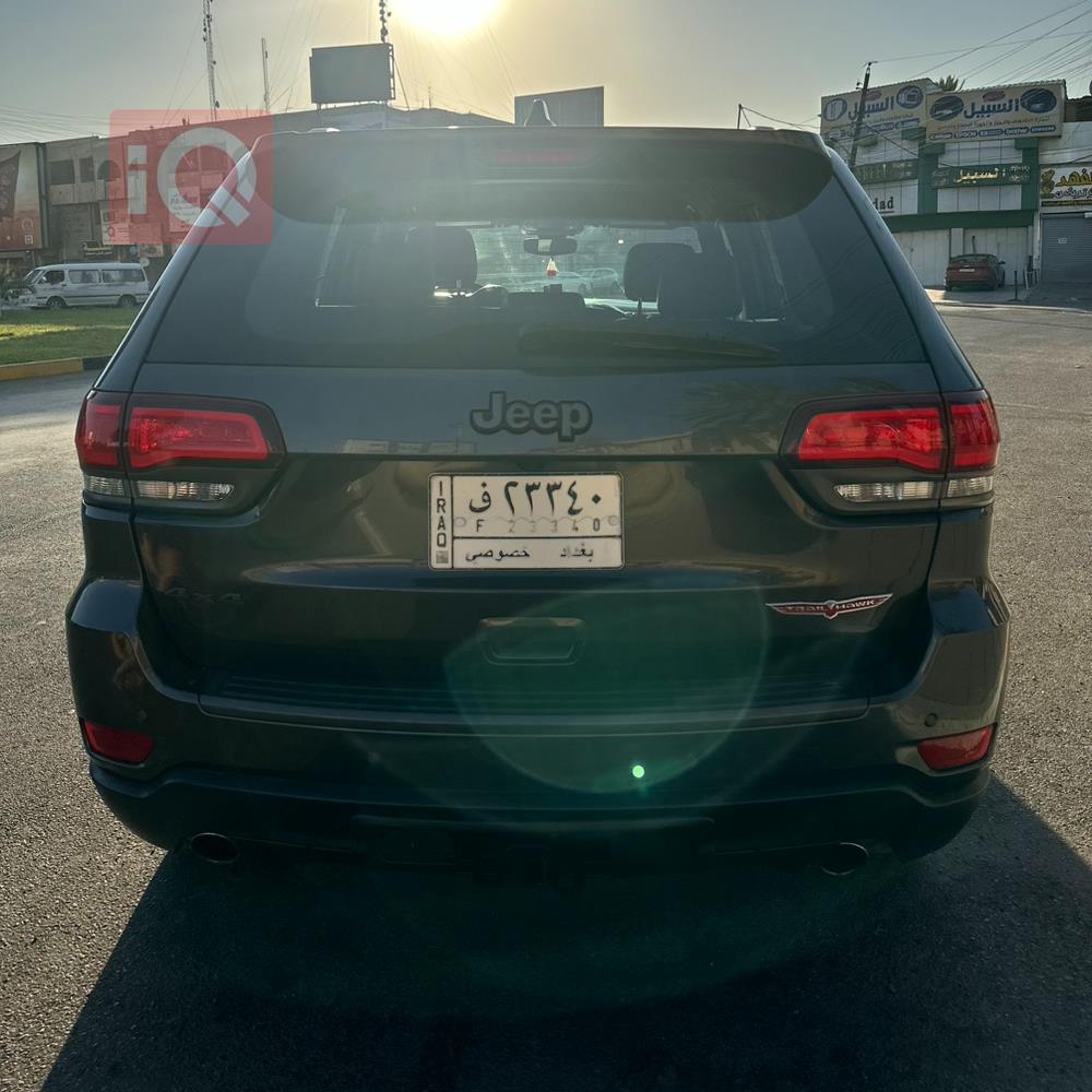 جیپ گراند شیرۆکی